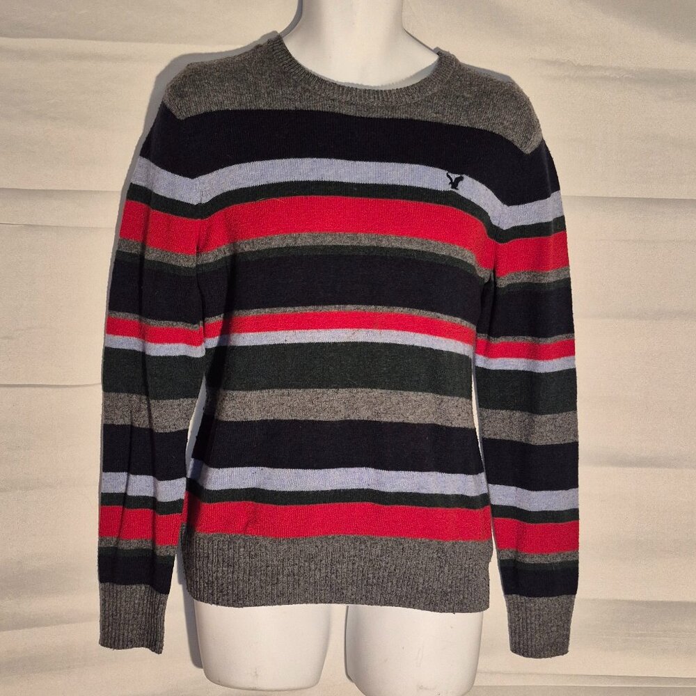 AMERICAN EAGLE Outfitters Vintage sweater, stripped in size Medium